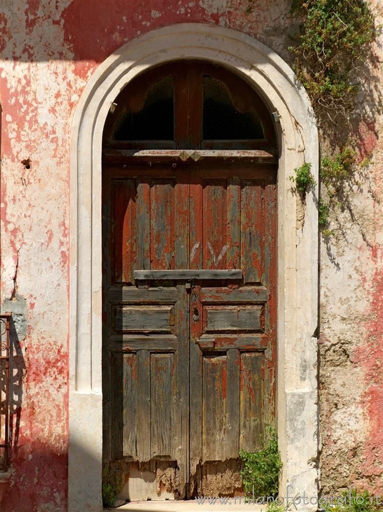 Racale (Lecce, Italy) - Old entrance door